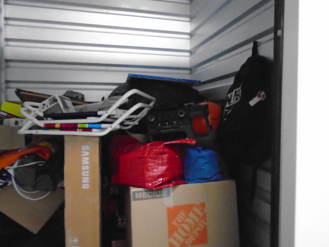 Storage Unit Auction in Kissimmee, FL at Storage Units Kissimmee ends